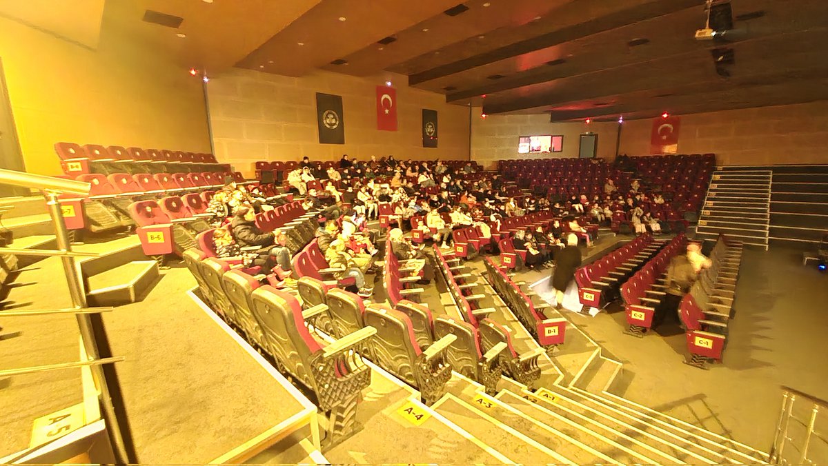 Sömestr tatilinin ilk filmini çocuklarımızla ve aileleriyle buluşturduk.. Yarın 14.30'daki Ayı Kardeşler 2 Büyülü Kış filmini kaçırmayın.. Cuma günü ayni saatte Ayı Kardeşler Macera Parkı ile 3. film gösterimimiz mevcut :)

 <a href="/TC_Susurluk/">T.C. Susurluk Kaymakamlığı</a> <a href="/susurlukbel/">Susurluk Belediyesi</a> <a href="/balikesiriktm/">Balıkesir İl Kültür ve Turizm Müdürlüğü</a>