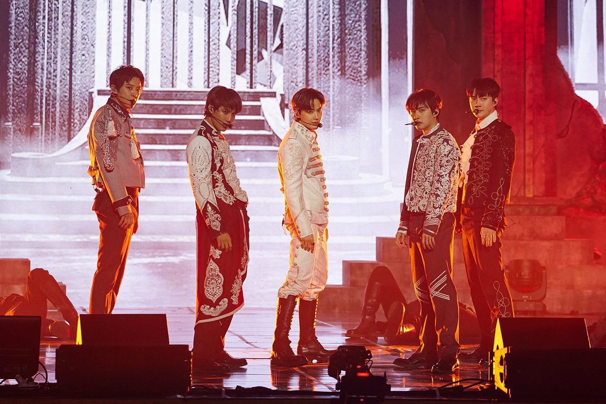 tcnlu_'s tweet image. เอ็กโซมันหล่อได้หนึ่งวันถ้วน ล่าสุดเป็นแก๊งติ๊งกะต๊อง