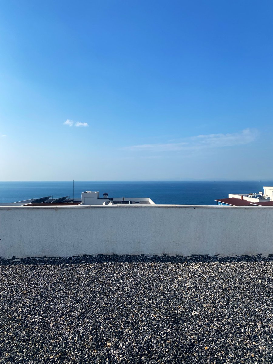 şuraya bi masa iki sandalye ve tavla