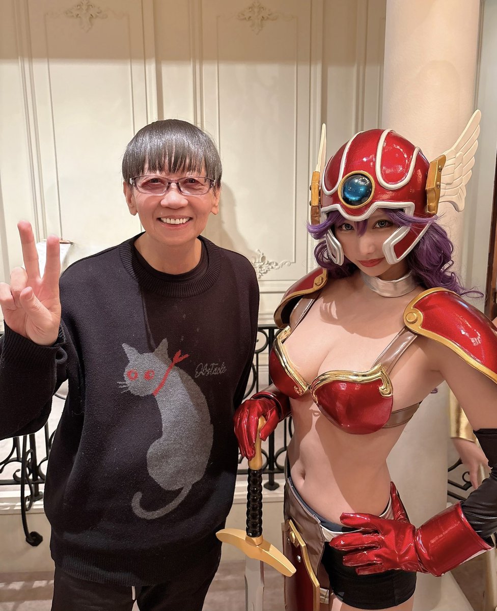 raimu_charlotte's tweet image. ドラクエの神であられる堀井雄二さんのお誕生日パーティに 女戦士としてお邪魔してきました❗️
最高の空間でした😁✨

ドラクエ40周年もおめでとうございます🎊
