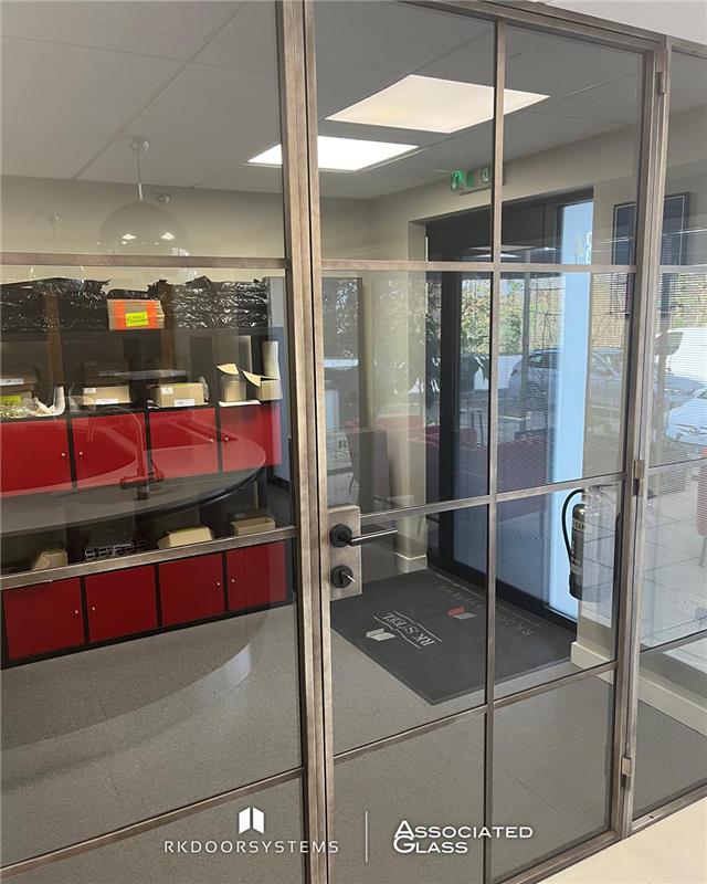 Clean lines. Practical design. 

This RK Door Systems collaboration delivers sleek internal #glassdoors, maintaining light while defining space 🚪✨

Trading with us means significant savings compared to direct purchases! 💪

Local support &amp; trusted guarantees 🙌