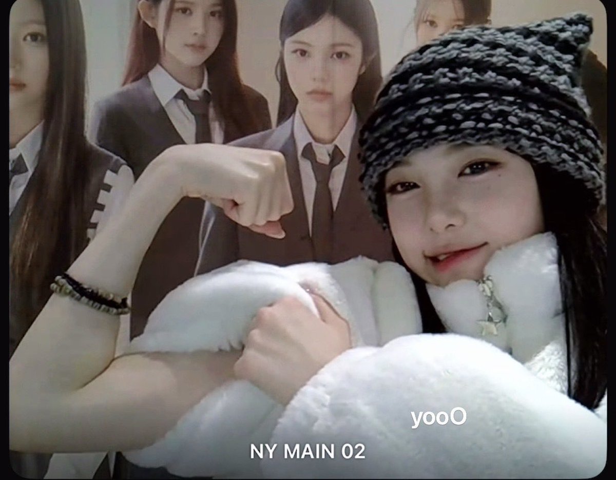 Hearts2an's tweet image. 팬누나 지켜준다고 분모자팔 꺼내는거 개뿜 ㅆㅂ