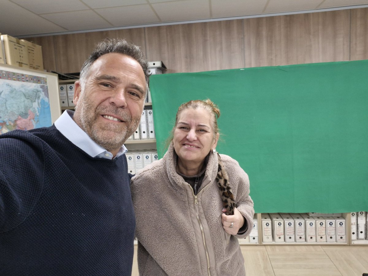 Diario de unos intèrpretes de LSE 📝
20/1/26📆
Avanzamos en la "trágica" semana y seguimos atendiendo a las personas sordas en sus gestiones en el Ayto de <a href="/malaga/">Ciudad de Málaga</a>