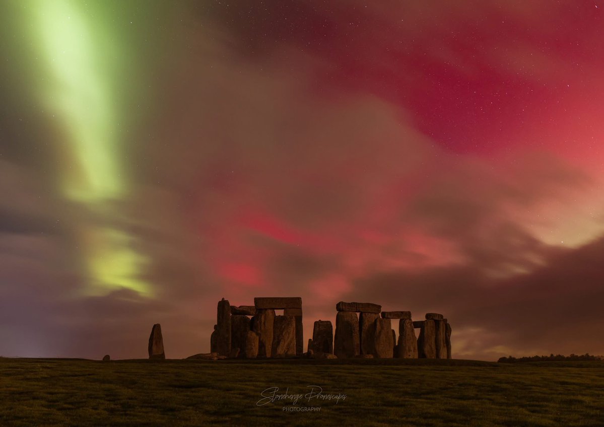 ST0NEHENGE's tweet image. Absolute beast of an Aurora over Stonehenge last night 🤩😍😲 Photo credit Nick Bull 🙏
#aurora #northernlights #auroraborealis #winter #January #astro #solarstorm