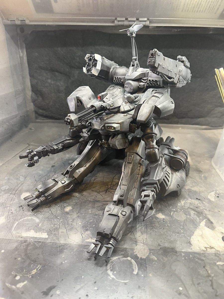 kazz2501's tweet photo. 昨日のガンヘッドを立たせてみて、ついでにウォッシング？フィルタリング？しました。
オイル運河を渡河したイメージ。
そう言えばこういうのはあまりやった事が無かったな… https://t.co/QZKPwP9KnZ