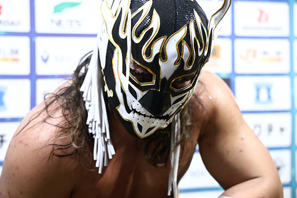 デスペラード「情けねえなあ、クソッ……。お前は、ヒジが壊れた時、俺がかけた言葉を、そういうふうに受け取ったか……。よかれと思っても、裏返って伝わることもあるよな……。すまんな、容赦しねえ。もう、お前に対する情はなしだ」

1.20後楽園コメント全文は
njpw.co.jp/tournament/res…

 #njnbg