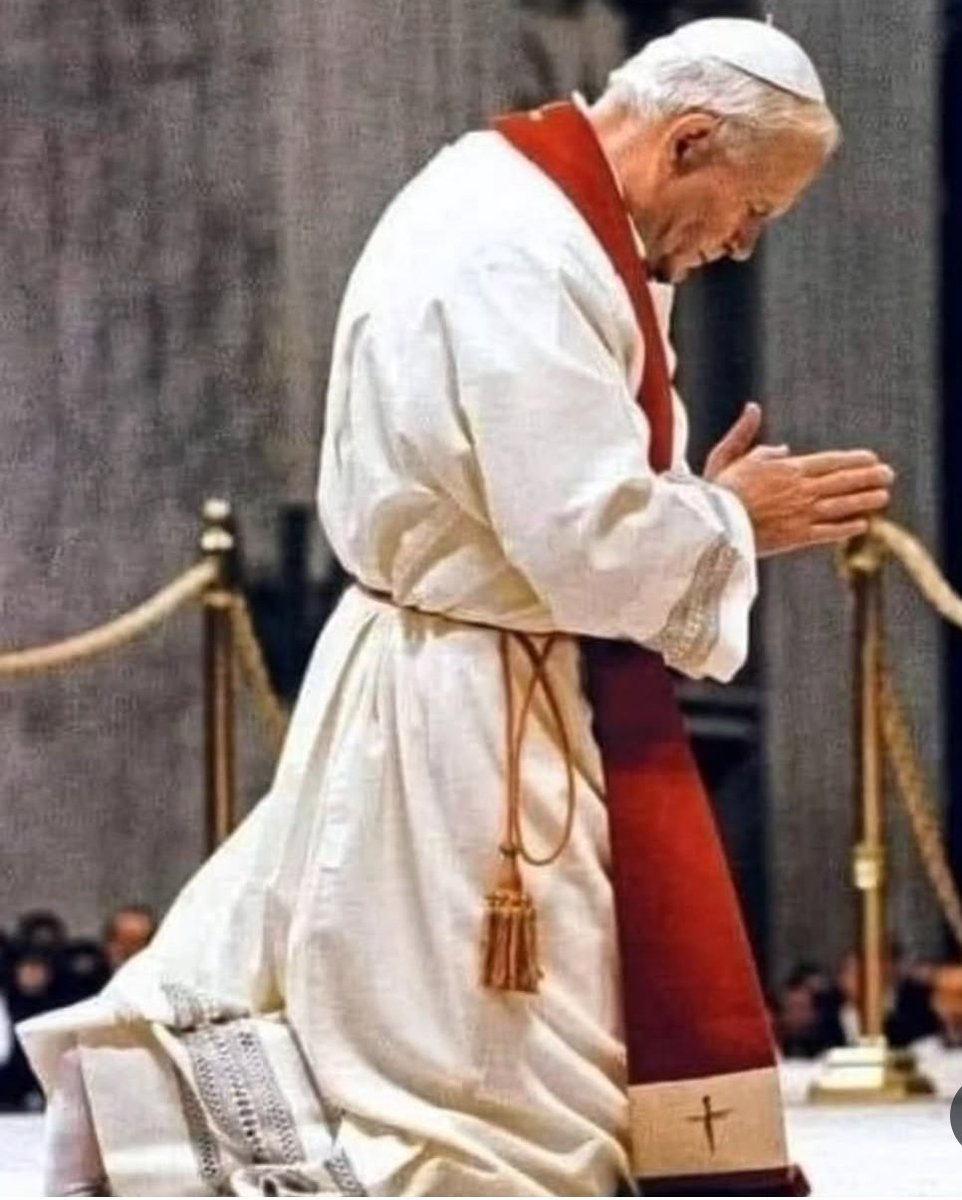 scae16's tweet image. Guíame con Tu sabiduría en cada decisión que tome hoy. Dirige mis pensamientos, mis palabras y mis acciones. Que Tu Espíritu Santo sea mi consejero constante, recordándome que no estoy solo y que Tú vas delante de mí preparando el camino.