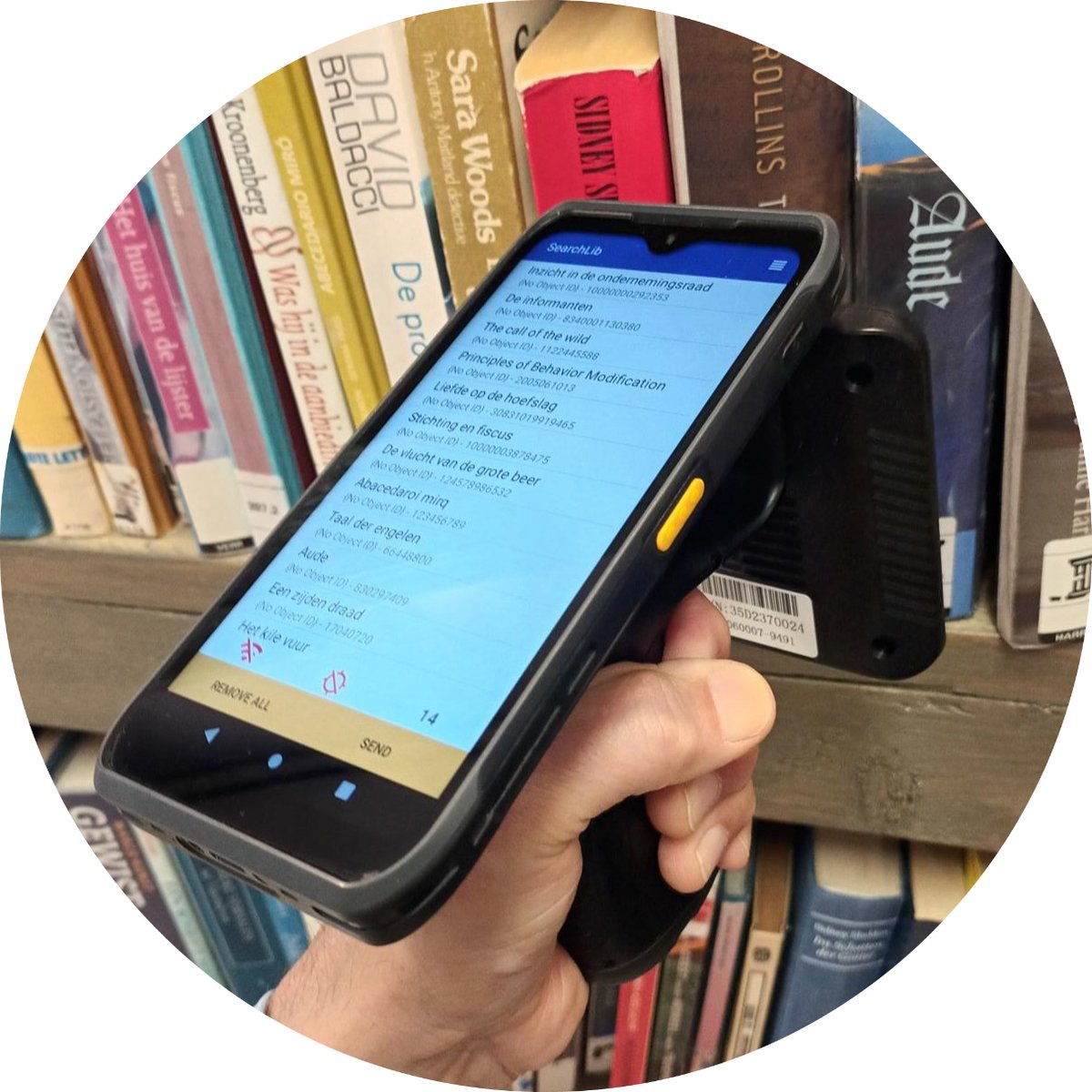 Use the Topaz™ RFID handscanner  for your inventory! The Dialoc ID Topaz XL is a powerful RFID handheld reader for libraries.  It  combines  excellent  reading  performance with an XL screen in a compact, convenient  size. 👉dialocidlibrary.com/library-soluti…
