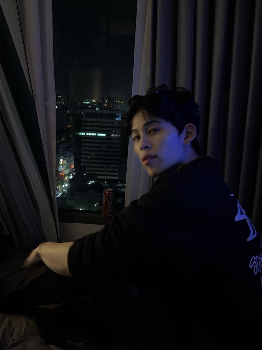 liaacnr's tweet image. “Mau di ulangin
lagi hm?”                                       “Maaf😔”