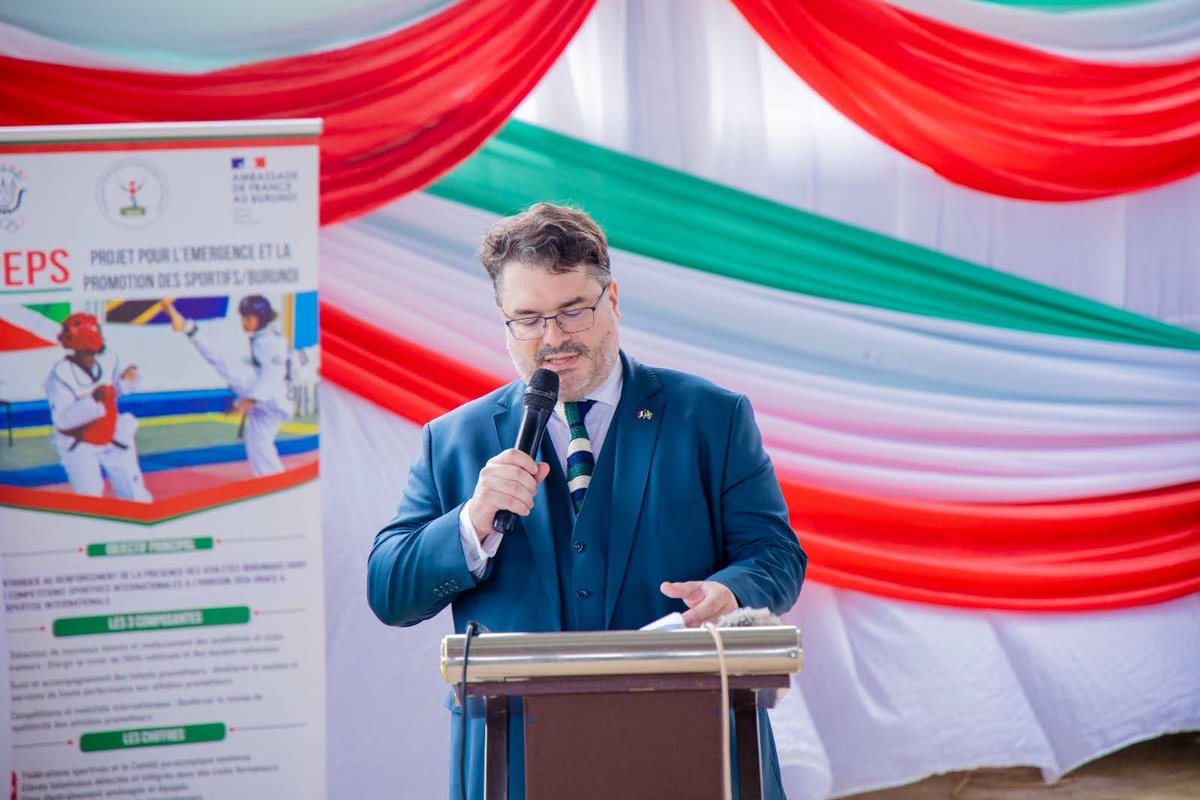 IkirihoSPORTS's tweet image. 💬 Les fédérations ont salué un appui décisif pour la performance et la structuration du sport burundais. De son côté, la #France a réaffirmé son engagement aux côtés des athlètes depuis 2019, aujourd’hui renforcé par le projet #PEPS. #Burundi