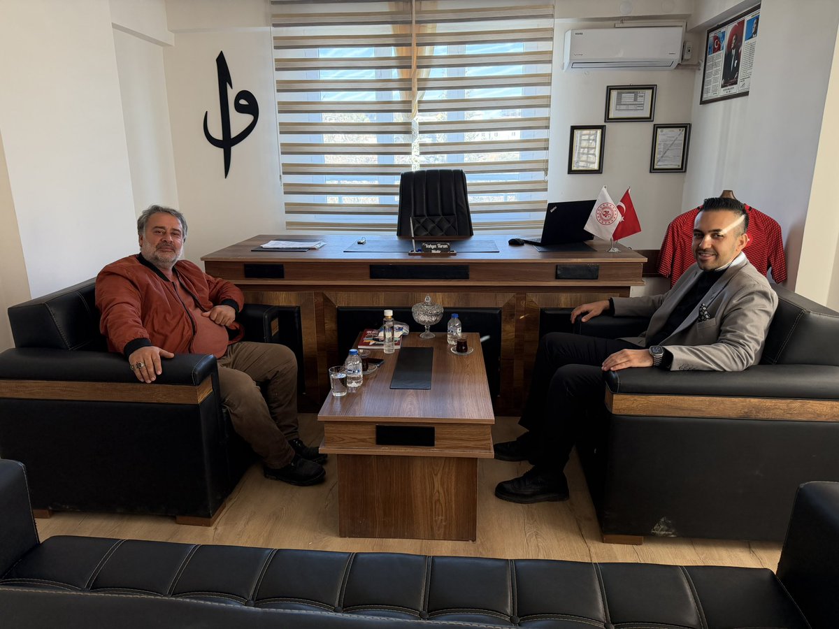 Gönüllerimizin muhtarı , kıymetli dayım Sn.İsmail Bayır kurumumuzu ziyaretleriyle bizleri mutlu etmiştir. Ziyaretlerinden dolayı teşekkür eder, çalışmalarında başarılar dileriz.