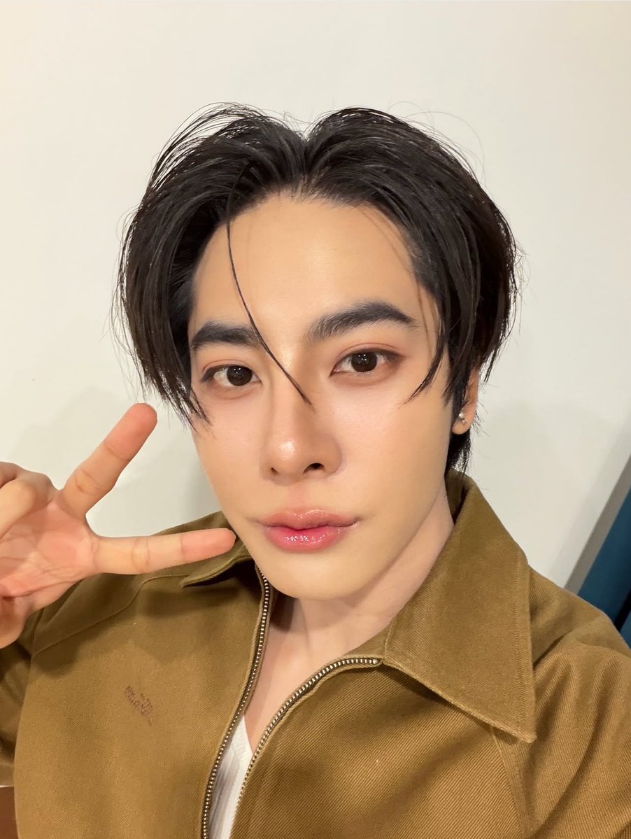 MixOfficialFC's tweet image. 20/01/26

IG : mixxiw ( Update )    

หล่อจึ้งมาก 🤩🔥

@wixxiws #mixxiw ♡ 
𖥦 #ส่วนผสมของมิกซ์