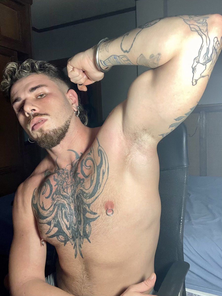 MasterCain tweet media