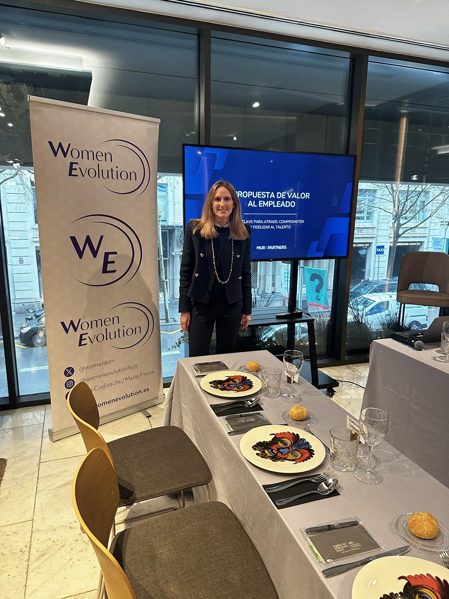 WomenBcn's tweet photo. 📣⭐Iniciamos el primer #WELunch del 2026. “PVE: la clave para atraer y fidelizar talento en el contexto actual” con: 
🗣️Anna Pérez Bassons @MurAndPartners 
Ahora en el Hotel ME Barcelona con #directivas, #empresarias y #CEOs de #Barcelona https://t.co/Hn51GYDgQx