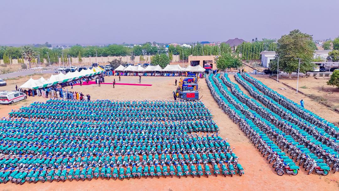 dikko_radda's tweet photo. In our bid to strengthen grassroots governance and deliver development to communities, Yesterday, I had the privilege of flagging off the distribution of 1,100 motorcycles to our Community Development Programme (CDP) officers and commissioning modern irrigation machinery for deployment across Katsina State.

This initiative is part of our ongoing commitment to people-centered development, ensuring government services reach every community while empowering our farmers to maximize agricultural productivity.

The motorcycles will be provided to CDP officers under a 50% subsidized hire-purchase scheme, exclusively for official duties, enabling them to efficiently mobilize communities, supervise government projects, and monitor development interventions across the state. Misuse of this equipment will attract sanctions in line with Civil Service rules, ensuring accountability and responsibility.

To further support our farmers, we also commissioned six modern tube-well drilling machines and three wheel air compressors, expanding access to groundwater and promoting year-round farming. This complements our previous distribution of 4,000 solar-powered irrigation pumps and the continued provision of essential farm inputs, fertilizers, water pumps, sprayers, herbicides, and pesticides, designed to enhance productivity, create jobs, and improve livelihoods.

I am grateful for the support and collaboration of the Ministry of Agriculture, the Katsina State Irrigation Development Authority, the State House of Assembly, local governments, and all CDP partners, whose dedication ensures our development agenda translates into tangible benefits for communities.

Working together, we are building a Katsina that is inclusive, productive, and food-secure, truly living up to our heritage of hospitality, resilience, and progress.

God bless Katsina State.
God bless the Federal Republic of Nigeria 🇳🇬.