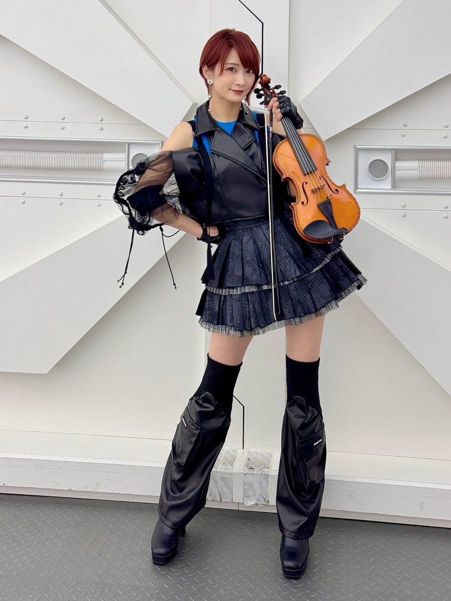 New mini Album「A fraction-Ⅵ」💿
 #A_fraction_6 
こちらの先行配信が明日、
2026年1月21日0時より各種サイトにて順次スタートします🎻✨
ST&amp;DL⇨linkco.re/P19e8tbz?lang=…

今週末のライブ前に沢山聴いていただきたく先行配信しちゃいます🩵🖤
いっぱい聴いてライブに遊びに来てくださいな🎶