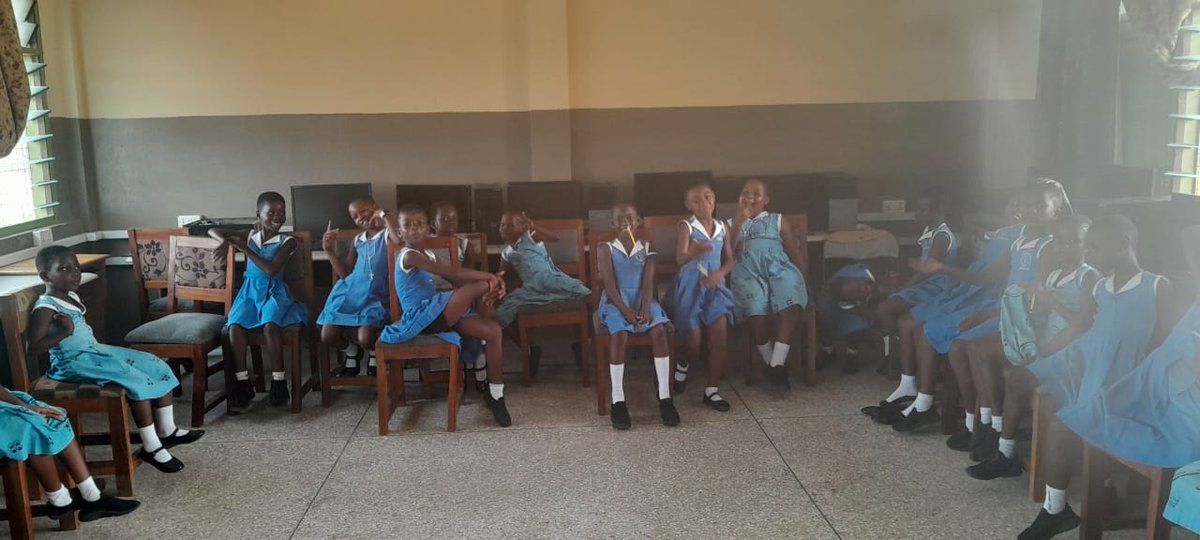 KoaeliteT3231's tweet photo. 🔥 Big day at Queen of Apostle Day/Boarding School the learners explored computers and coding basics, sparking curiosity and creativity in tech 😄🚀 #CodingInSchools #QueenOfApostleSchool
 #CodingInSchools #ComputerScience #KOATutors https://t.co/bJNYtD1Bol