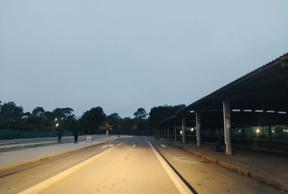 UmngeniLocal's tweet image. A MUNICIPALITY AT WORK

The street cleaning and refuse collection in the afternoon into the night continues daily in the Howick CBD.

#MakingProgressTogether