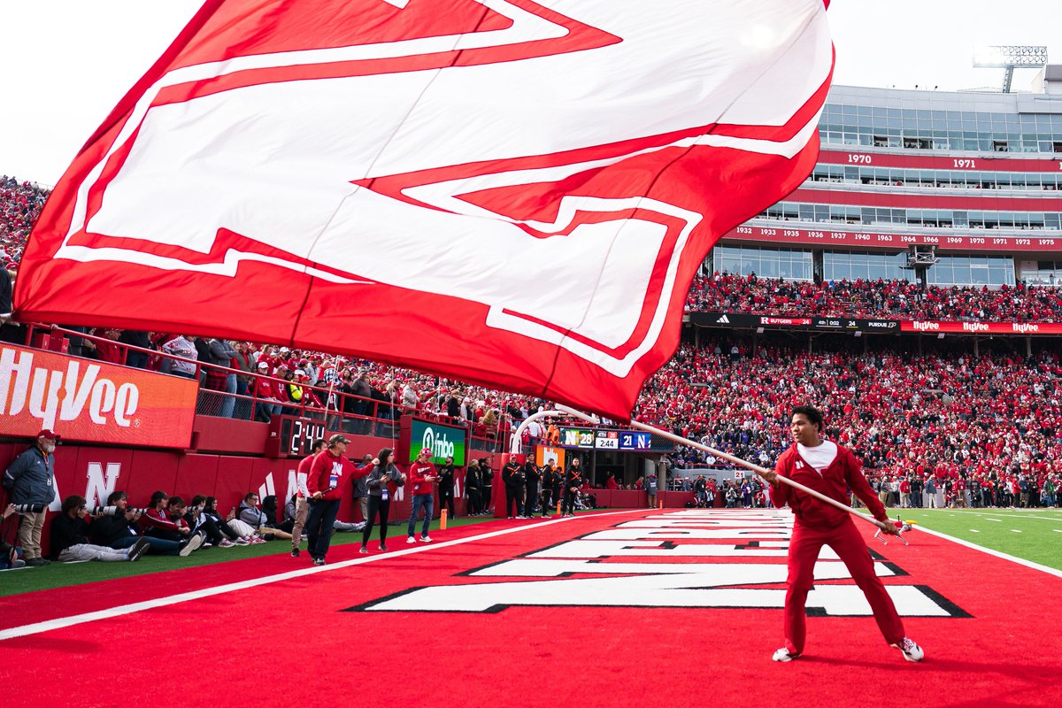 Nebraska is set to become the first Power 4 school to offer women's flag football as a varsity sport. Others are soon to follow with the #NCAA naming it as an Emerging Sport for women opening the door to further growth.
fanteractive.com/arcticle/nebra… #Huskers #BigTen #NCAAF