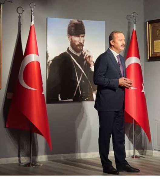 Her şey bayrağımız için!
Her şey onun uğruna!
#AnahtarParti