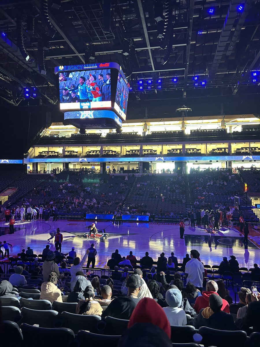 DBS_BBasketball's tweet photo. Day 2 in Birmingham Alabama!

Thank you to Spain Park High School for allowing our guys to use their top tier facilities for our shoot around. After our shoot around we went to watch the Pelicans G-League team the Birmingham Squadron. https://t.co/lrw7ewzsWi