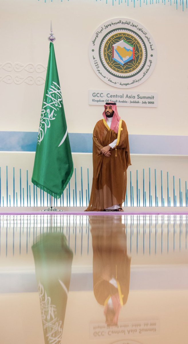 sbinbtlaa's tweet photo. الشرق الاوسط له سياده وله دار
ماهوب بير  ٍ كل وارد يغرفه 

لاخوان نوره عرشه الا ليا صار 
تشوف لك شرق اوسط ٍ مانعرفه !

#السعودية_العظمى 🇸🇦 https://t.co/puKblwiFr5