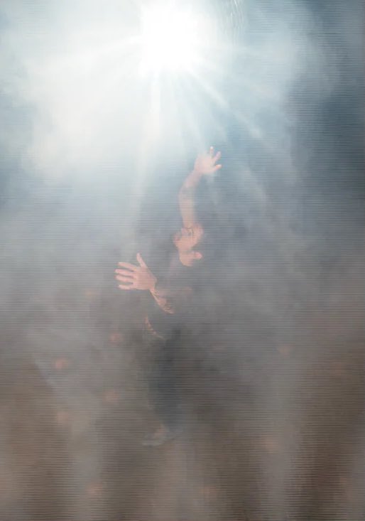 centralhshq's tweet image. Harry para o 'Kiss All The Time. Disco, Occasionally'.