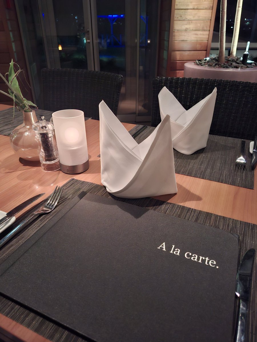 SignoraBrunetti's tweet photo. #dinnerforone #meetime https://t.co/KmYNDs5227