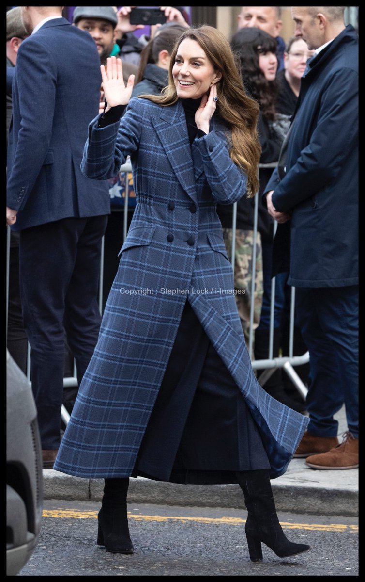 i-Images Picture Agency tweet media