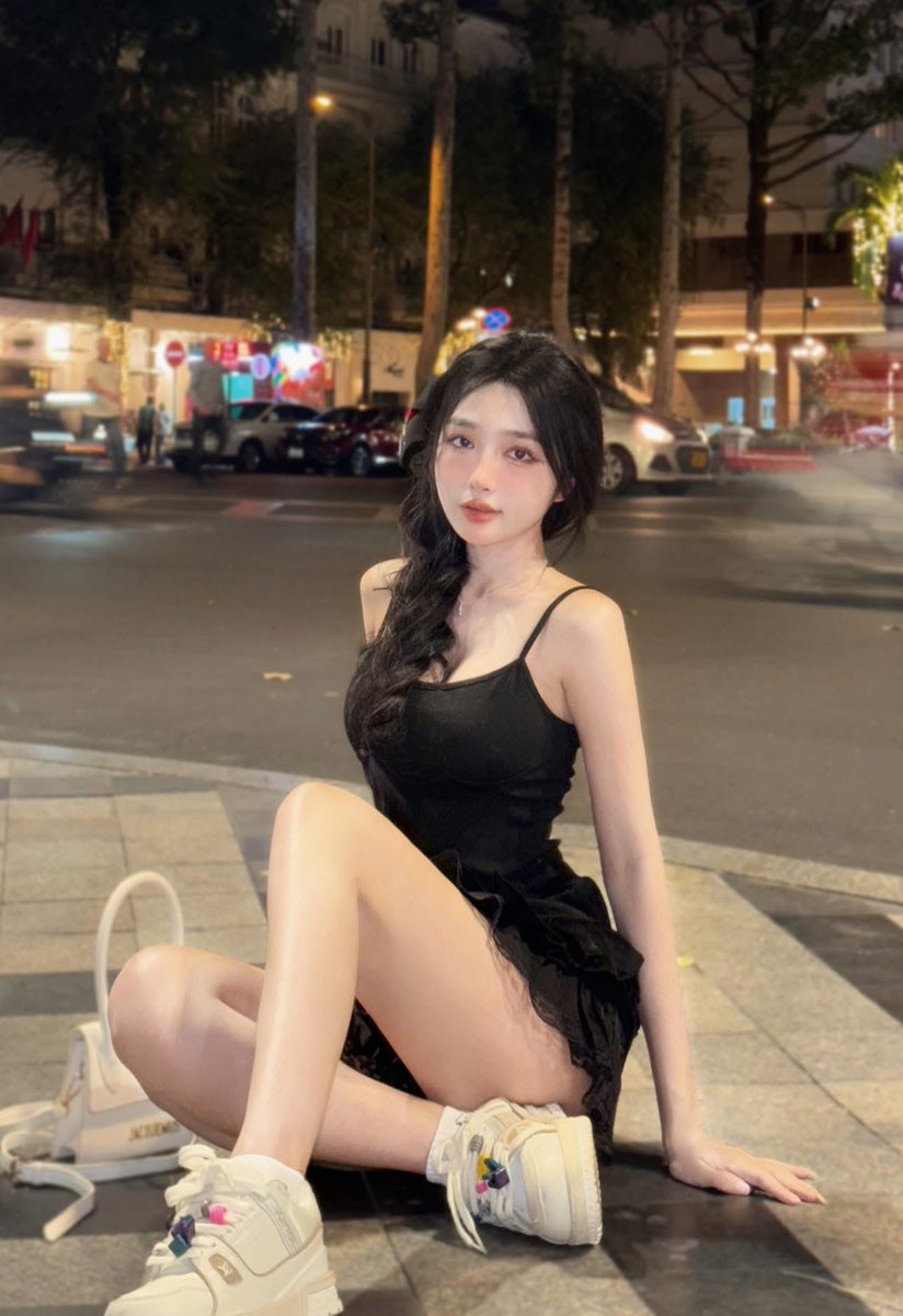 Linh tweet media