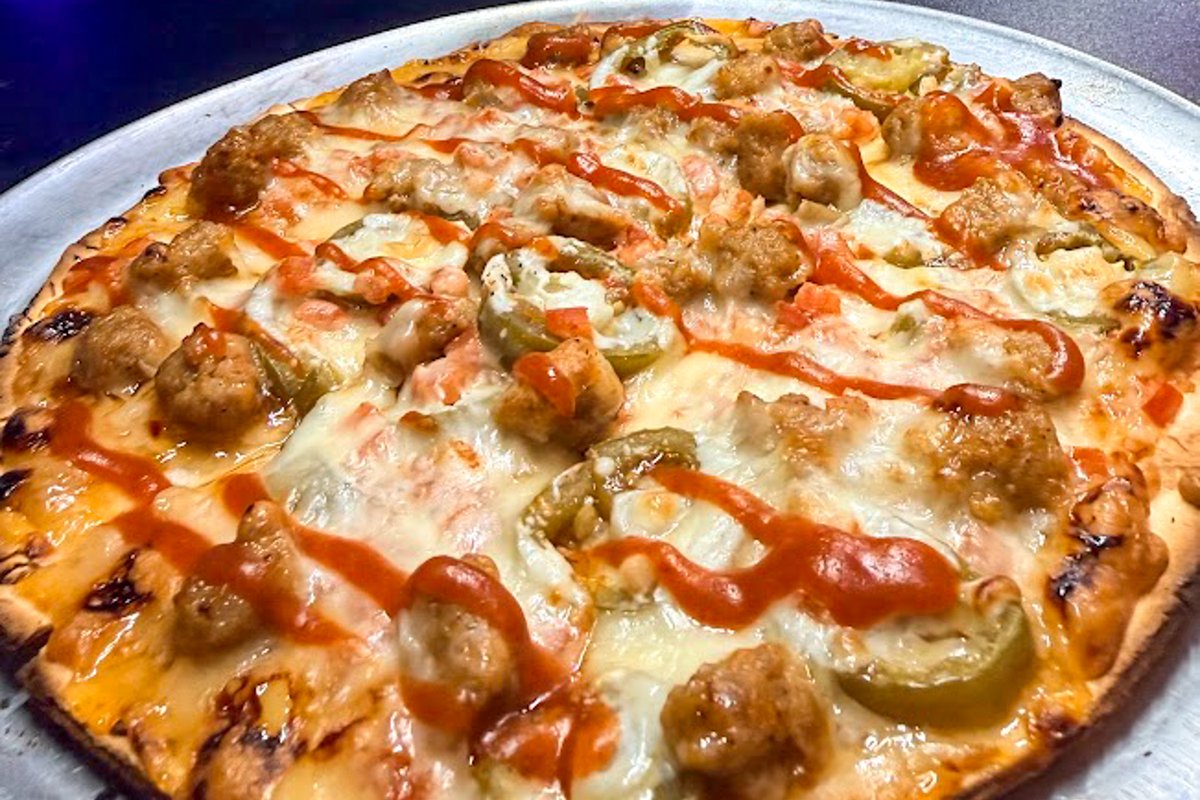 Hotshots_Bar's tweet photo. π¨ NEW MENU DROP! π¨ We just activated Game-Changing Cravings β a bold new lineup of flavor-loaded favorites available for a limited time only at Hotshots.
π https://t.co/mhGhecfIaZ
#GameChangingCravings #HotshotsBar #HotshotsEats #NewMenuDrop #BarFoodDoneRight https://t.co/uiP9AF6abk