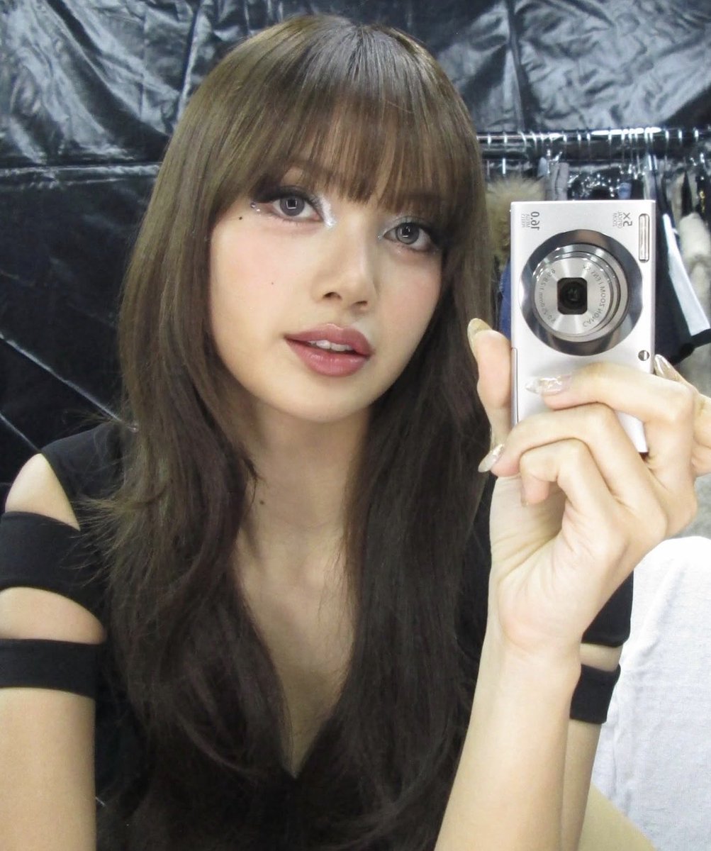 lalisahourIy's tweet image. her selfies&amp;gt;&amp;gt;&amp;gt;&amp;gt;