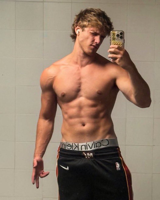 themenHQ's tweet image. THE FACE                        THE BODY