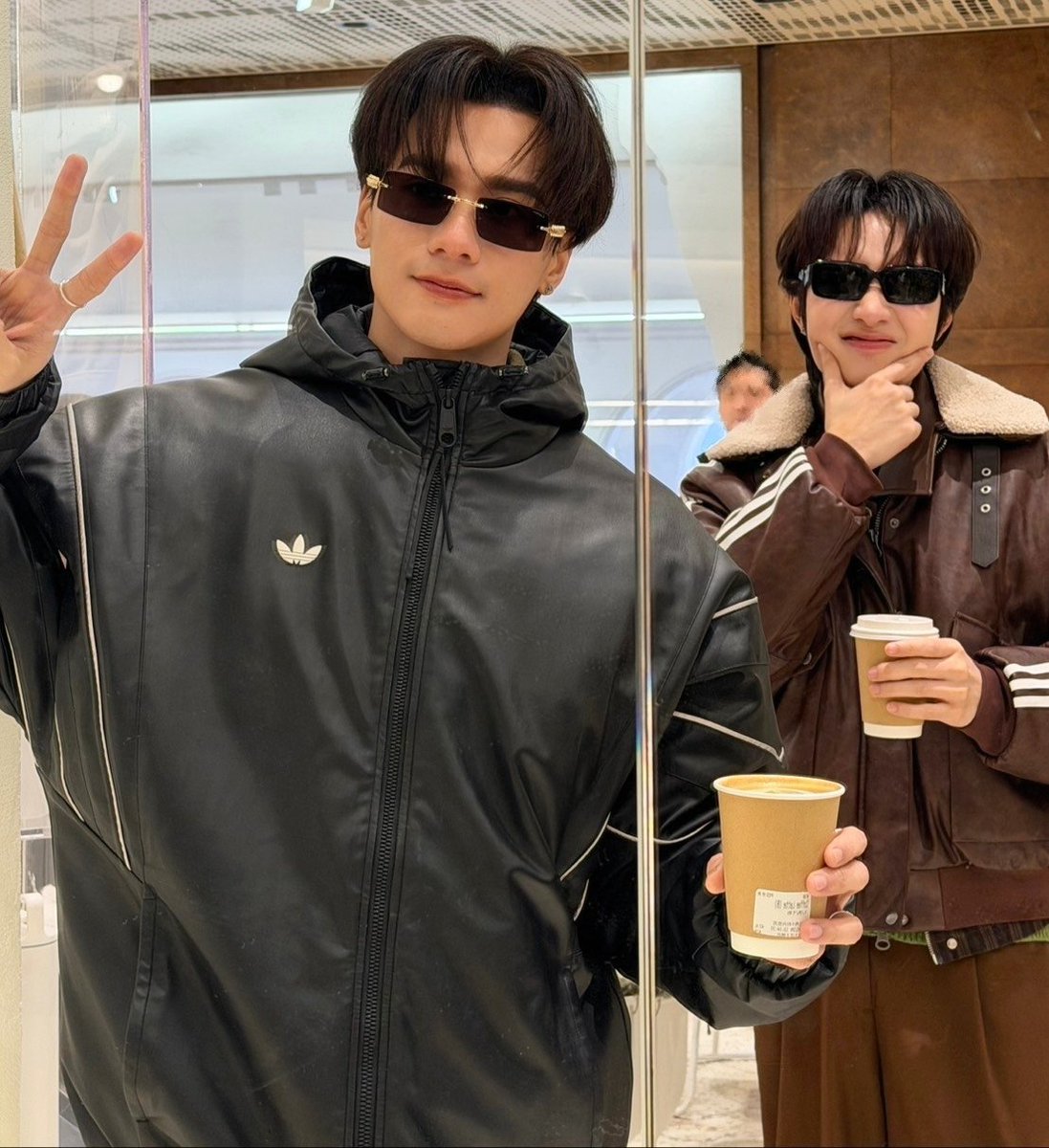 DomundiTV's tweet image. บรรยากาศภายในงาน Plantnery X Keng Namping Shanghai Disneyland Day1 ของ “เก่ง” @harit_keng และ “น้ำปิง” @nampingnapat ✨️

จบกิจกรรมสำหรับวันนี้แล้ว พบกันใหม่วันพรุ่งนี้นะคะ 🥰

#PlantneryXKNPinShanghaiD1