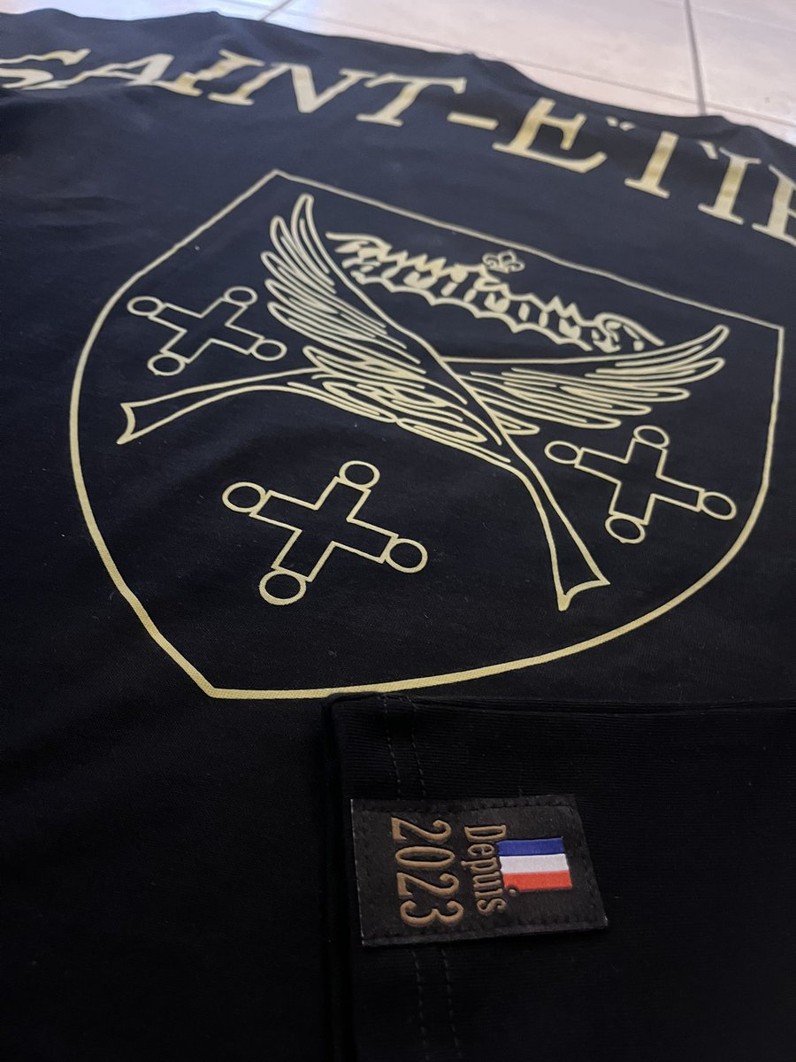 _k7em_'s tweet image. Ça se porte ?