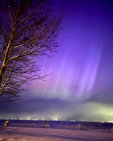 geotechwar's tweet photo. Upper Peninsula (#MIwx), Central Colorado (#COwx), Knoxville (#IOwx), and the Aurora viewed from space.
#Northern_Lights #Aurora_Borealis
๐ฅLorraine Kinsella, Hunter Fowkes, Ashley James https://t.co/JrL8eZpDjL
