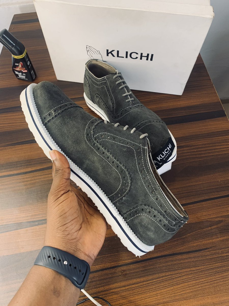 Klichi_wears's tweet photo. @ChuksEricE Dear X Users I’m asking for 0.36 seconds of your time today to help RETWEET my klichi shoe Craft 😊❤️ https://t.co/ZJjj5nSMzC