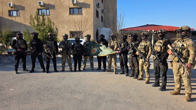 PeregrafNews's tweet image. Counter-Terrorism Group (#CTG) forces from #Sulaymaniyah have arrived in Rojava to support the Anti-Terror Units (#YAT) against attacks by Syrian government-affiliated forces. #Rojava #Kurdistan