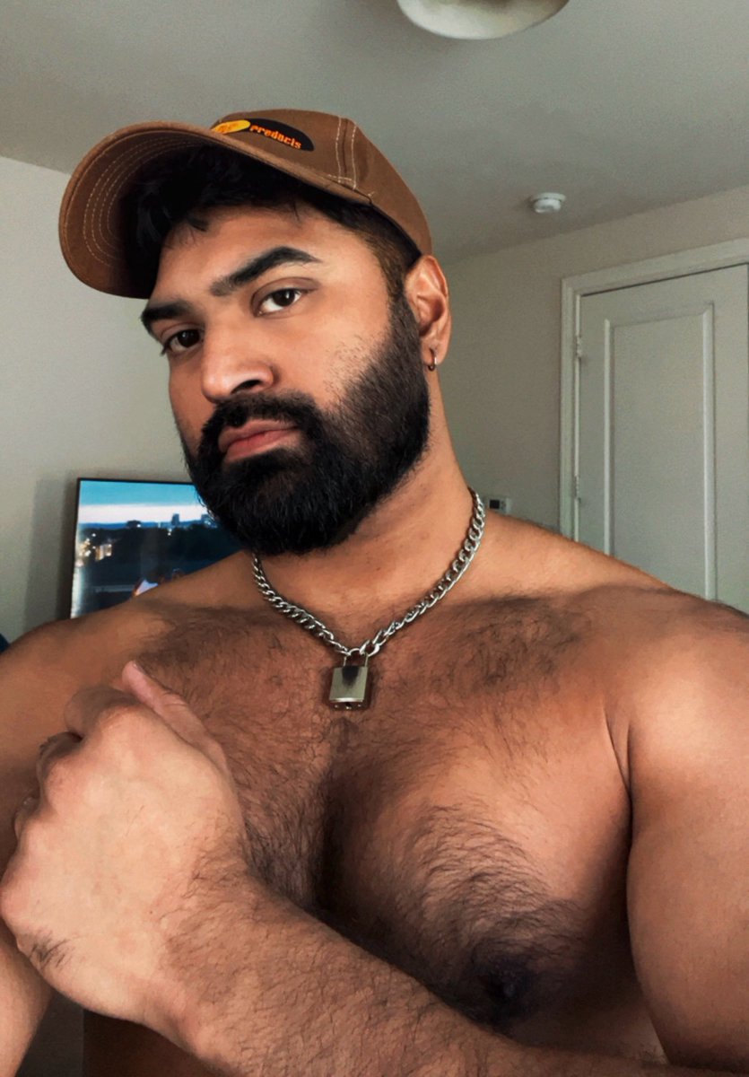 qualm down tweet media