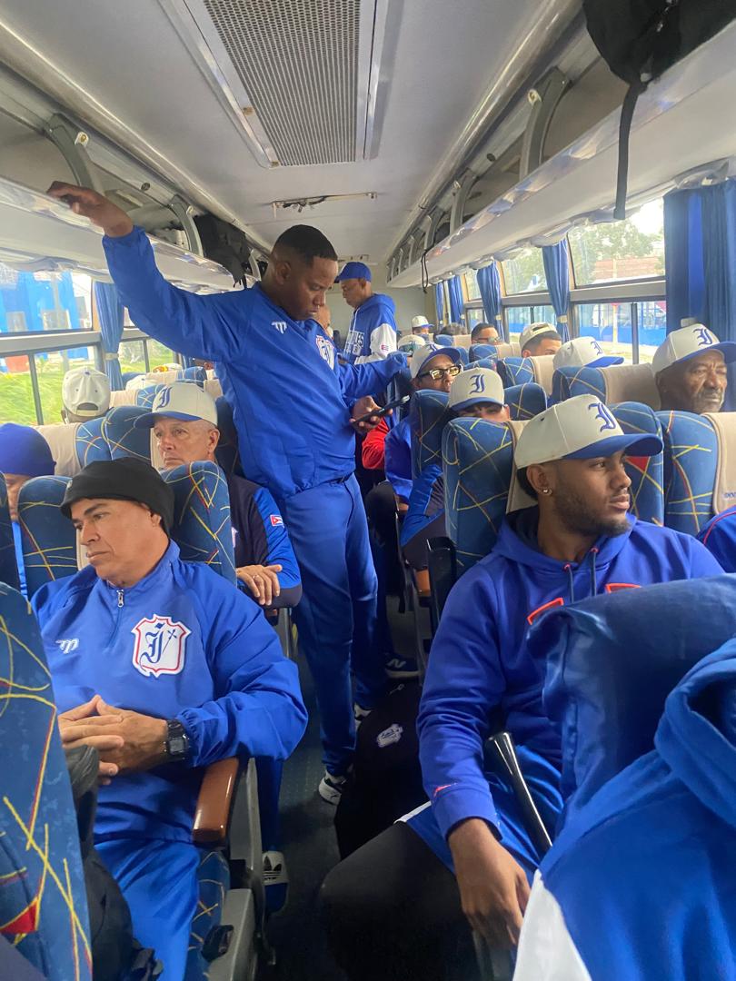 GHNordelo5's tweet image. Leones rumbo a Mayabeque. ¡Comienza la batalla!
#Cuba #Industriales #CDRCuba