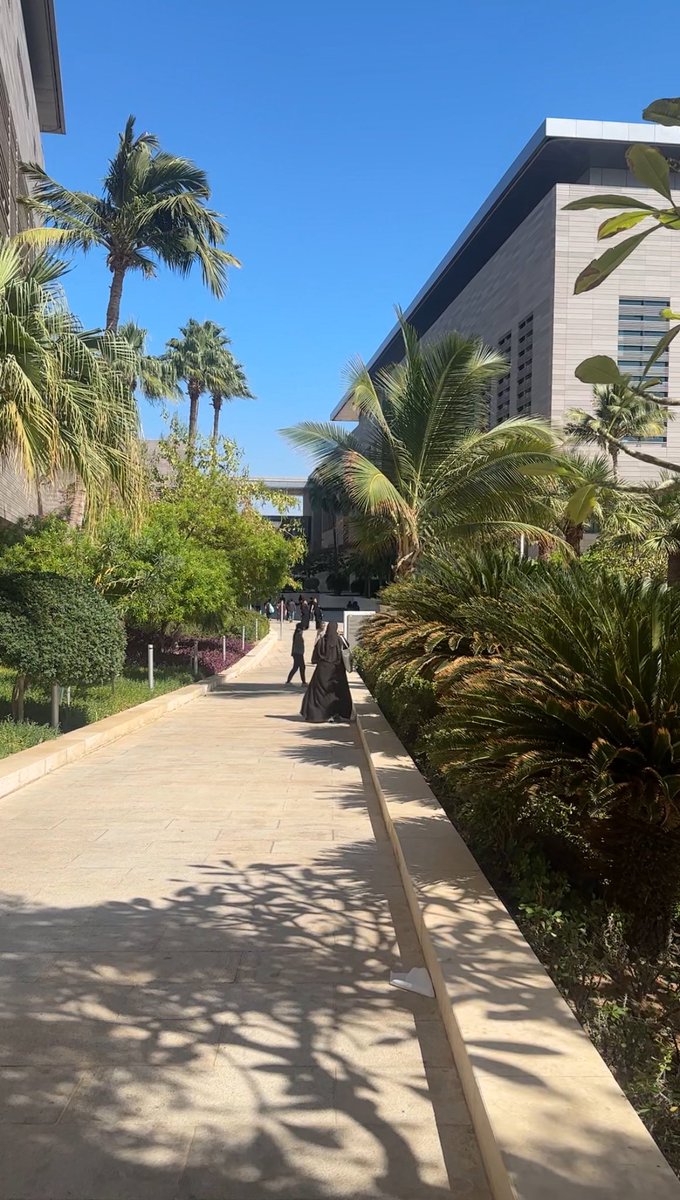by1Gh's tweet photo. Had the pleasure of joining a visit to #KAUST ✨  
A beautiful and enriching experience with an inspiring environment and great organization.

شكرًا لجامعتي العزيزة #جامعة_الطائف على إتاحة هذه الفرصة لي https://t.co/ThOnDRMYvp