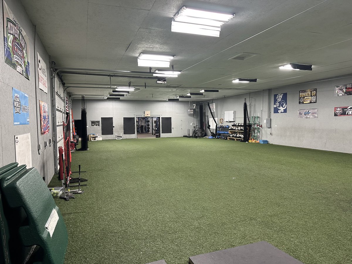 KJKinsella27's tweet photo. After many years of being in our humble indoor space, it’s time for a change!

This summer @Dmason2000 and I will be moving our programs/business ventures into a new space. Excited to serve our people with new amenities and a more flexible space. https://t.co/6BHwbtS9tz