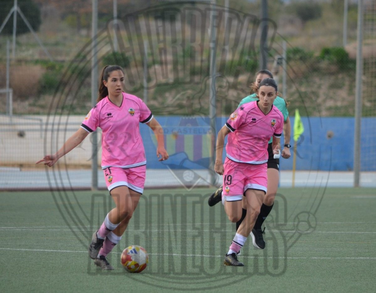 GAlbinegras's tweet photo. 📸📝 | Ya tenéis disponible en nuestra web la crónica y las imágenes del partido 🆚 Intercity.

 ➡️ https://t.co/rOUW74RqtH

Uno más a vuestro lado.
Uno menos para el objetivo.

#PPO 🤍🖤 https://t.co/qeWvoCFa0x