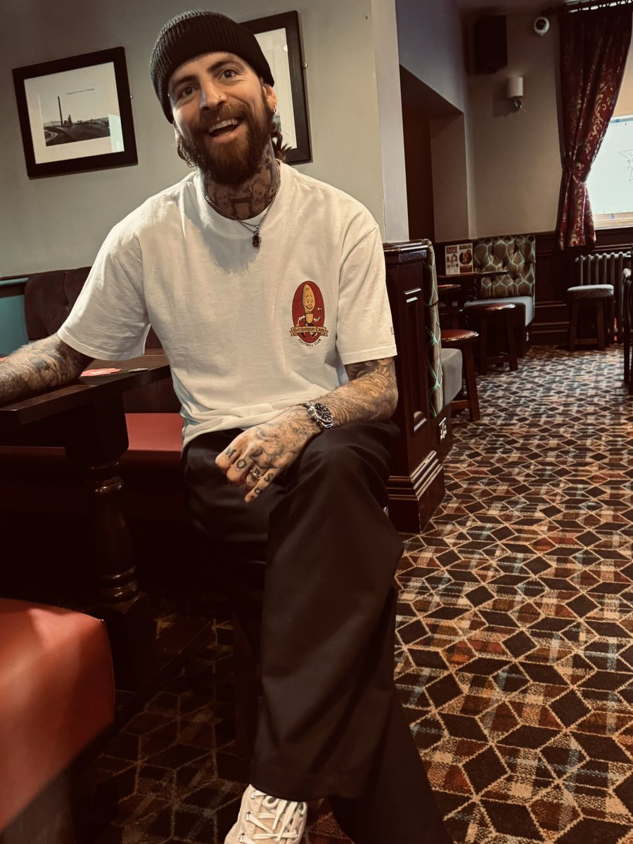 The Cobblers Ogden Tee
groundhoppers.co.uk/products/cigar…