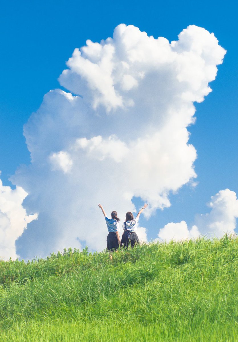 BOJOSKA's tweet image. スマホの充電が15%しかないのに外出中
モバイルバッテリー忘れて不安 👨‍👩‍👧‍👧