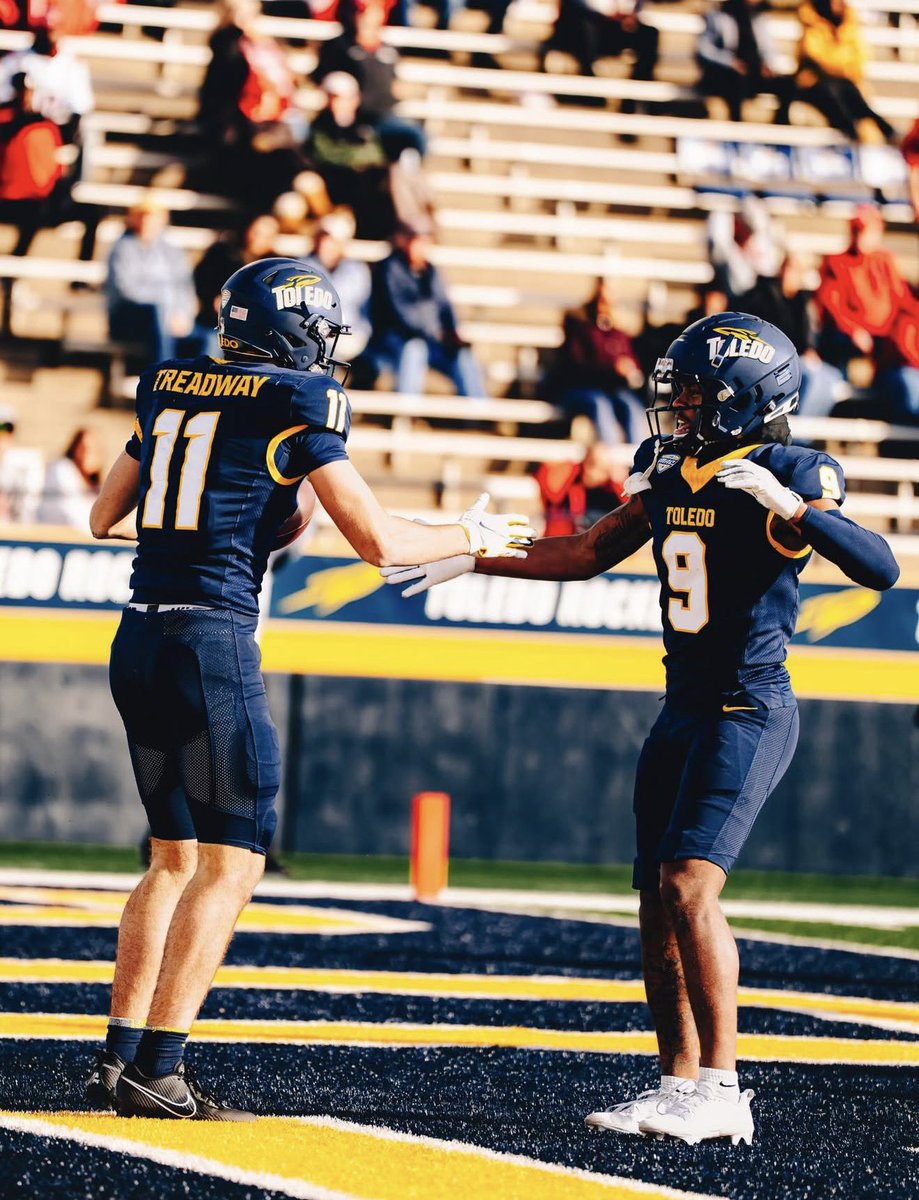 Jacob1Swain's tweet image. #AGTG!! After a great conversation with @CoachFigaro, I am blessed to receive my 21st D1 offer from the University of Toledo! @coach_mjacobs @LoganM_CFB @CoachTScoggin @coachham9 @DTspencer9 @FootballMelissa
