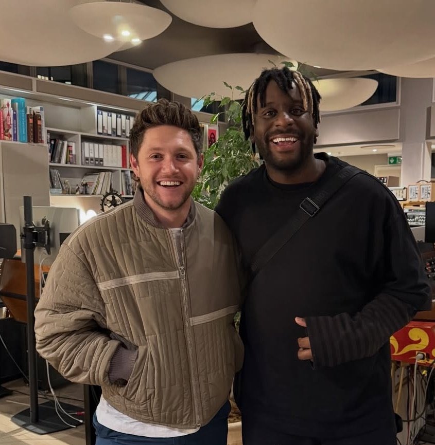 Gabi_288's tweet image. A VIDA PRESTAAAAA