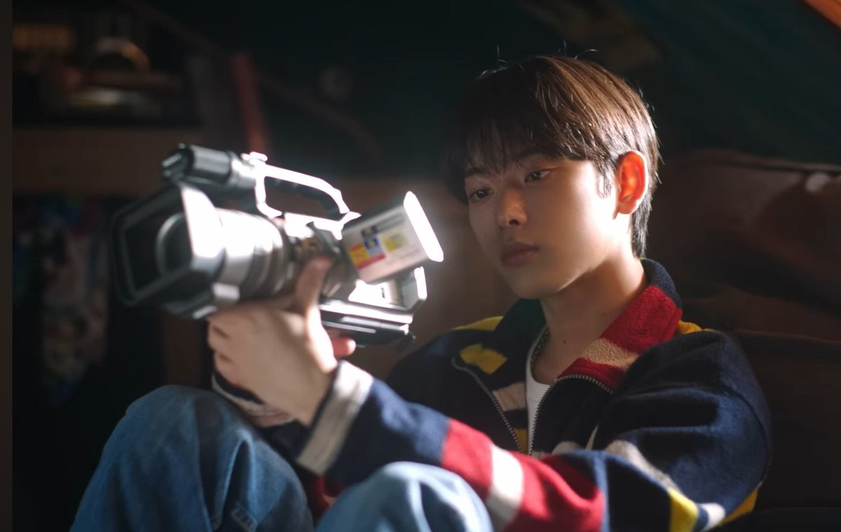 daqueenfirework's tweet image. happy camcorder day to under the skin mv harua