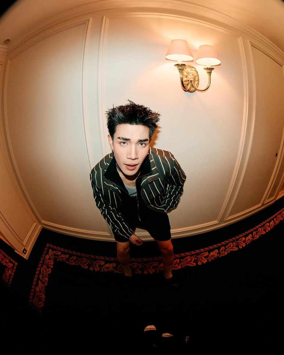 F4CS's tweet image. เป็น Shade ของ LV ที่ดูสนุกมากกกก
โฟ้ดโฟ้ดเท่านั้นนนนน ภูมิใจจจจ ❤️

FOURTH LV FRONT ROW PFW26
#LVMENFW26xFOURTH