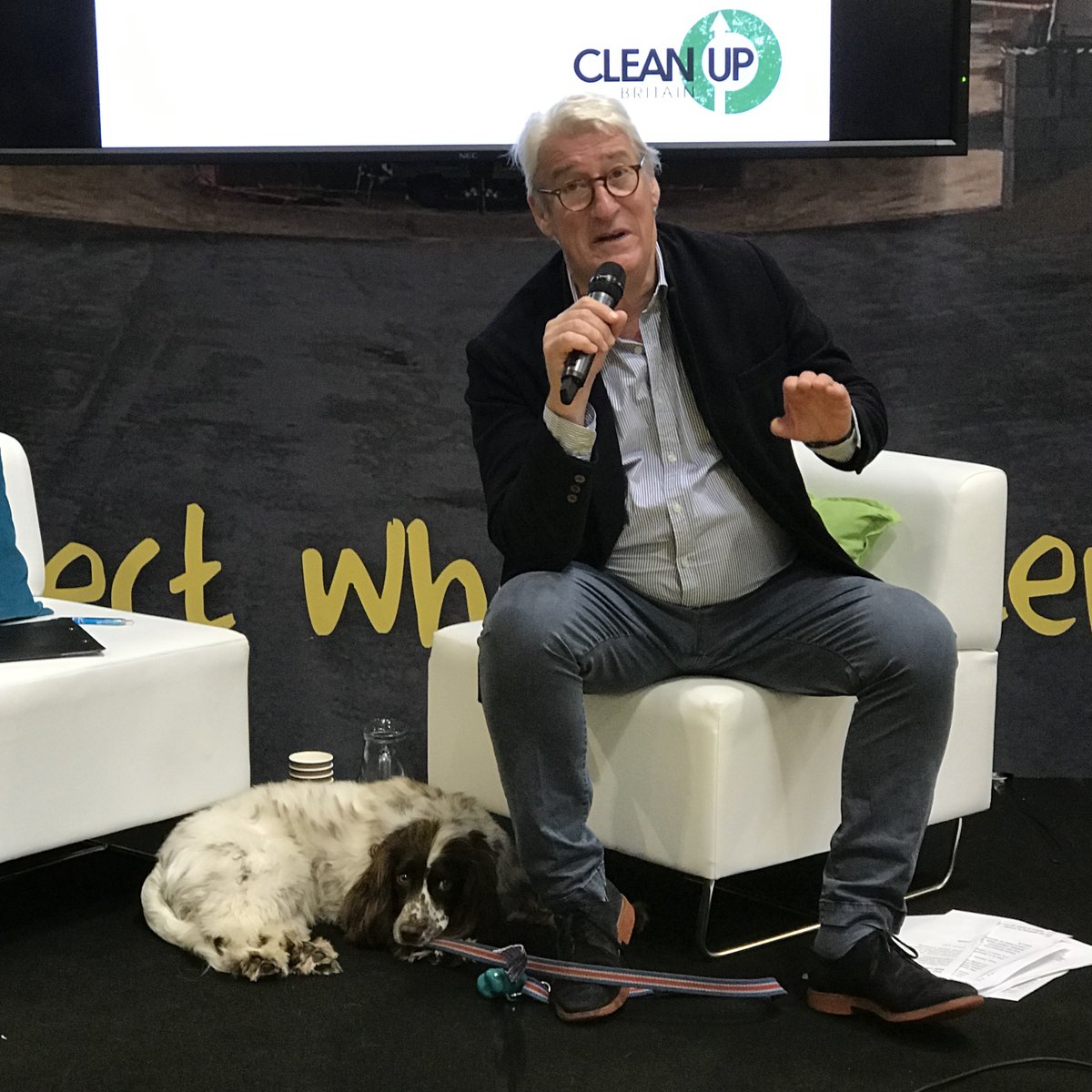 cleanupbritain's tweet image. Jeremy Paxman, our former Patron, is so right...
"This is a beautiful country.  We treat it as if it were a rubbish dump.  Travel any road in Britain and you'll see the evidence.  Discarded packaging, cans &amp;amp; bottles everywhere.  We used to be a nation of shopkeepers, we're not…